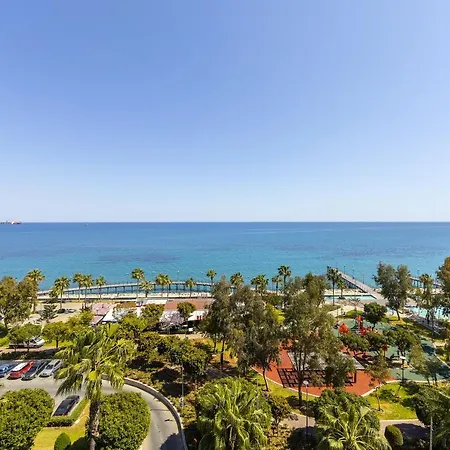 Lovely 3-bedroom In Prokymea Court * Limasol